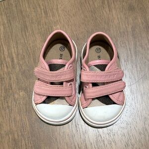 Burberry Kids Sneakers in Pink and White